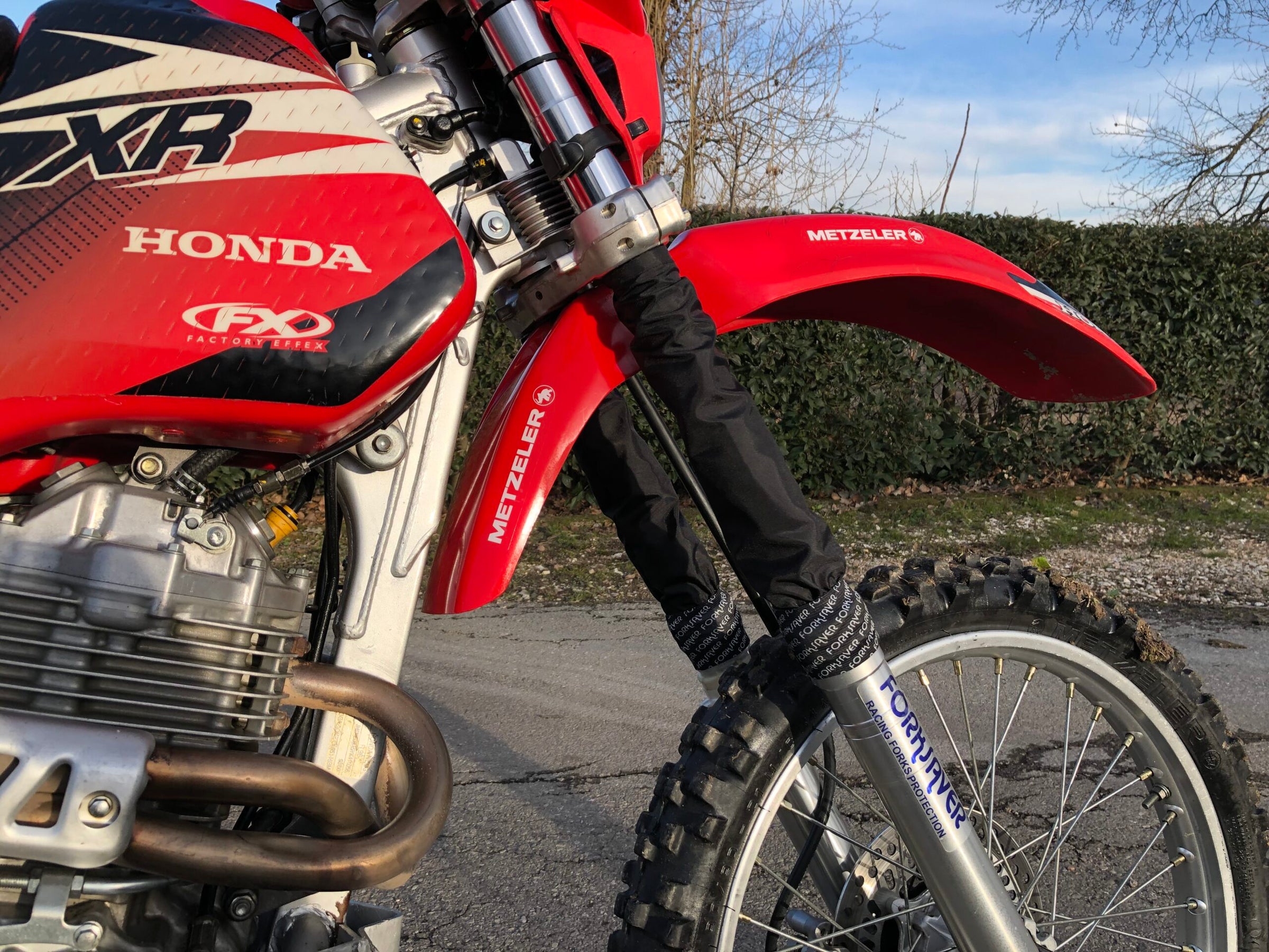 ForkSaver — Protezione forcelle per chi usa davvero la moto